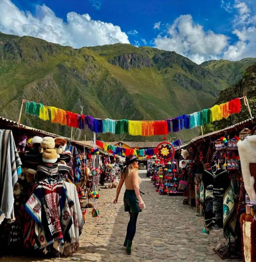 Ollantaytambo, mercado de artesania