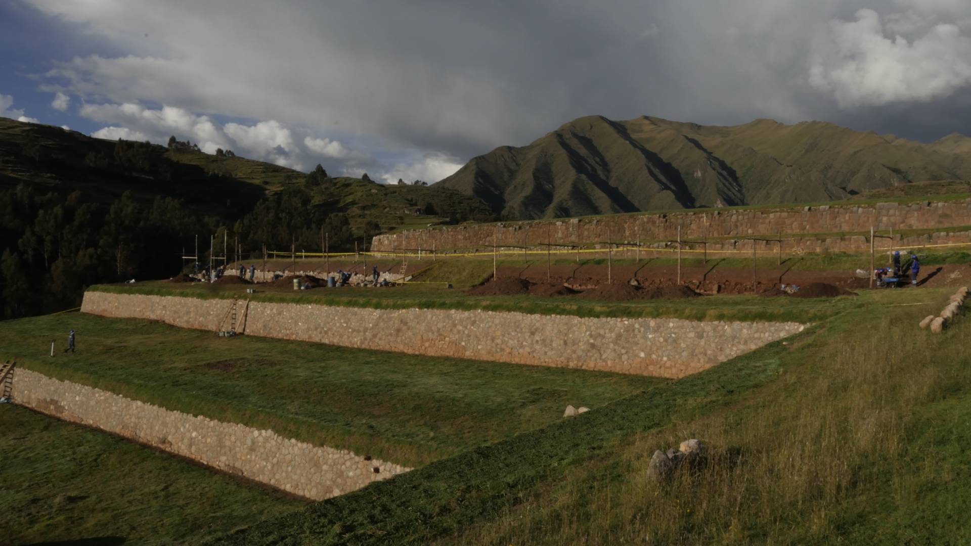 Salinas de Maras y Andenes de Moray