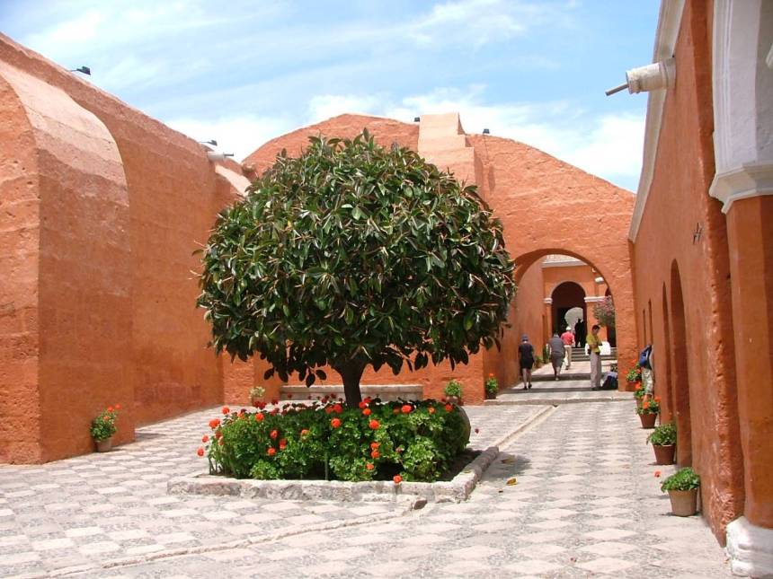 Arequipa. Paseo Peatonal de la Ciudad y Convento Santa Catalina (hd)